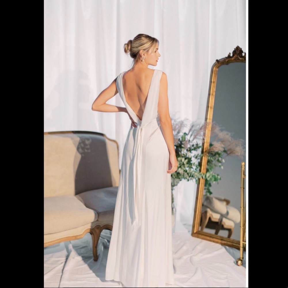 MIRA Silk Wedding Dress:Rowley Hesselballe London
